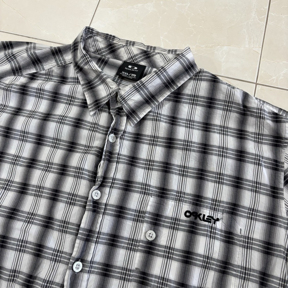 Vintage Oakley Button Shirt Plaid Black White Surf Skate Grunge Punk Y2K NYC 2XL